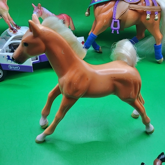 9 Horses & Breyer Pickup Truck Mixed Toy Lot 3-7 Inch - Picture 5 of 7